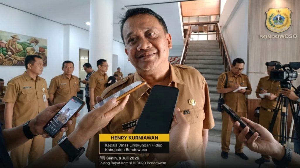 DLH Bondowoso Laporkan Serapan Anggaran 2025 Capai 93,25 Persen Kepala Dinas Lingkungan Hidup Paska Rapat Dengan Komisi III. Senin 6/7/2026.