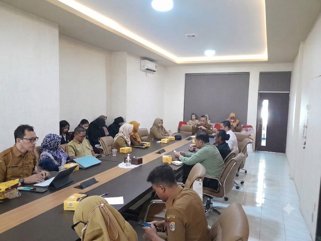 Jember Cetak Prestasi, Inflasi 3,13 Persen Lebih Rendah dari Nasional, Gus Fawait: Bukti Ekonomi Daerah Tetap Kuat Tim pengendali inflasi daerah kabupaten jember saat lakukan rapat.foto Diskominfo