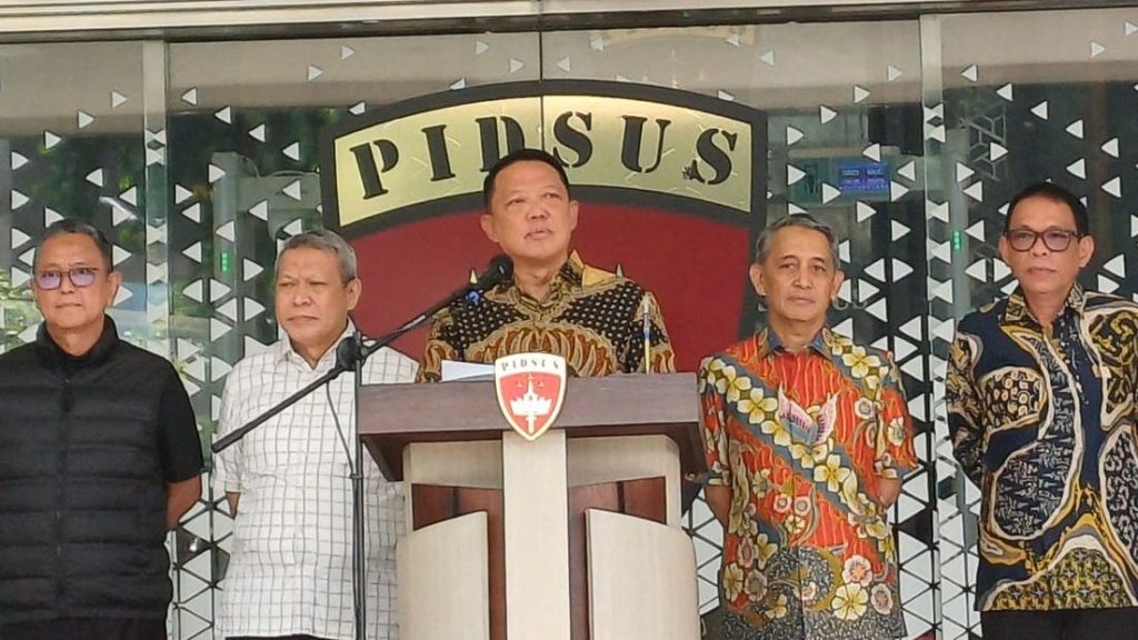 Febrie Akui Rumah Sentul Miliknya, Bantah Terkait Kafe di Cipete Pasca penggeledahan oleh Kortastipidkor dan Polda Metro Jaya, Jampidsus, Febrie Adriansyah memberikan keterangan kepada wartawan, Jumat (10/7/2026) Foto: Puspenkum