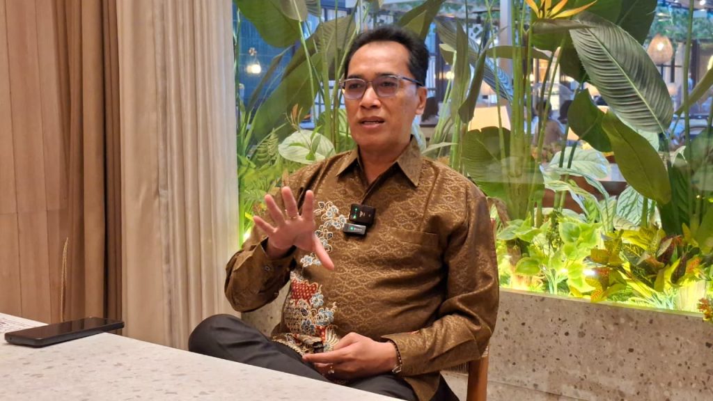 Pengamat: Kasus KUR di Jember Bukan Kesalahan Bank, Soroti Peran Collection Agent Pengamat Ekonomi dan Perbankan Ibrahim Assuaibih