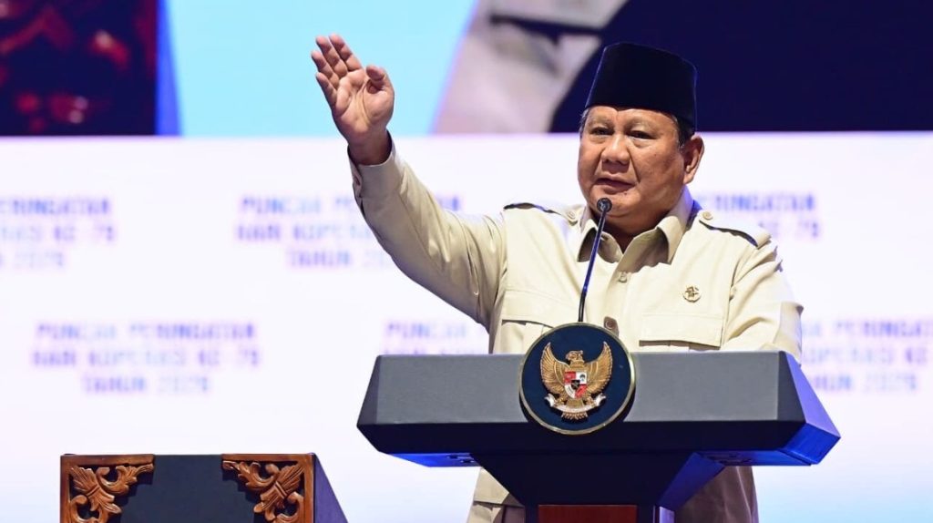 Kalau Kebijakan Nasional Cukup dengan ‘Wangsit’, Bubarkan Bappenas Presiden Prabowo Subianto menyampaikan pidatonya pada Puncak Peringatan Hari Koperasi ke-79 Tahun 2026 yang digelar di Indonesia Arena, Jakarta, pada Minggu, 12 Juli 2026. Foto: BPMI Setpres