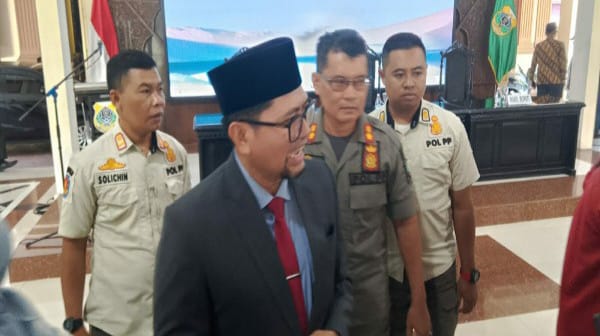 Pemkab Bondowoso Revisi Edaran Zakat ASN Fathur Rozi Sekda Kabupaten Bondowoso.
