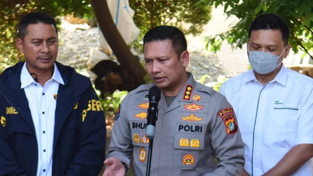 Polisi Limpahkan Satu Tersangka TPPU Terkait Eks Jampidsus Kabid Humas Polda Metro Jaya Kombes Pol. Budi Hermanto saat berbicara kepada wartawan dalam satu kesempatan di Mapolda Metro Jaya. Foto: Bid Humas