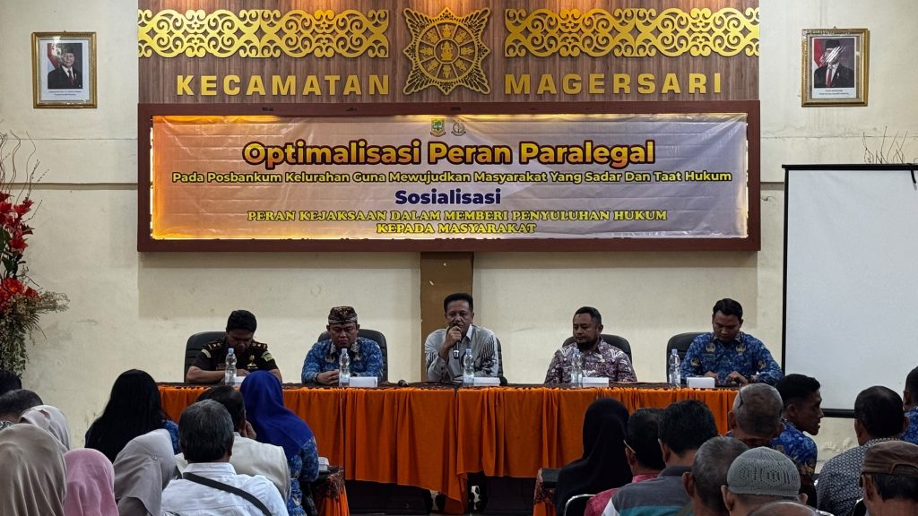 Pemkot dan Kejari Mojokerto Perkuat Peran Paralegal Kelurahan Pemkot Mojokerto berkolaborasi dengan Kejari Kota Mojokerto menggelar sosialisasi penyuluhan hukum bagi masyarakat di Aula Kecamatan Magersari, Jumat (17/7/2026) (dok.Diskominfo)