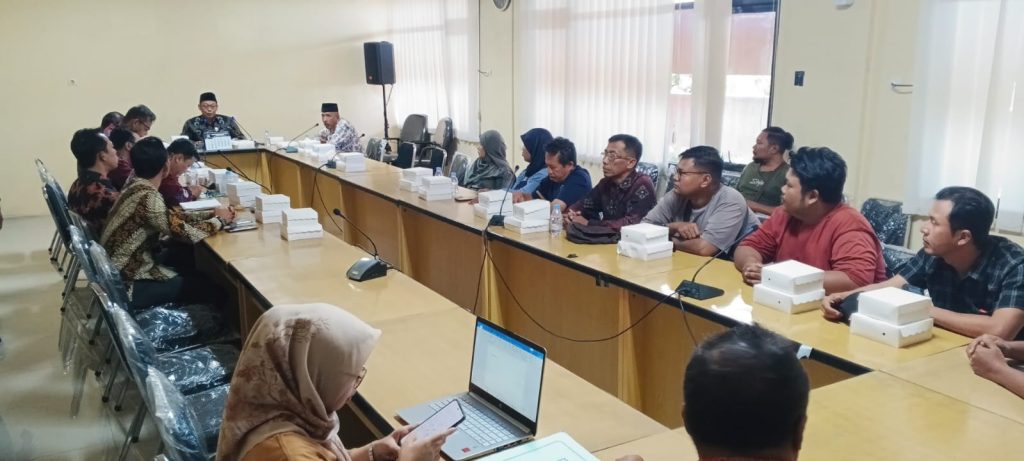 Paguyuban Pedagang Pasar Ikan Hias dan Kuliner Simpang Lima Gumul (SLG) Saat RDPU Dengan DPRD Kabupaten Kediri