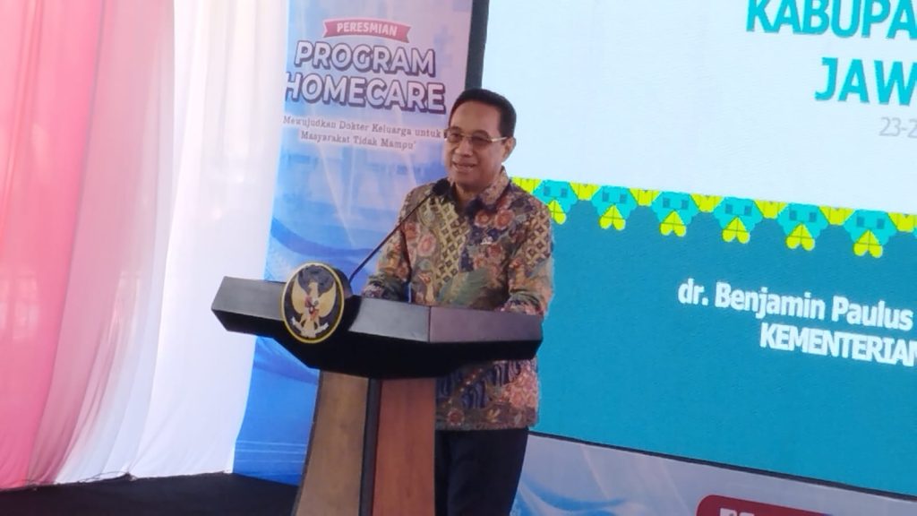 Wamenkes Apresiasi Home Care Jember, Siap Dorong Jadi Model NasionalRole Model Nasional 2027 Wamen kes Benyamin Paulus Oktavianus saat memberikan sambutan Di acara peluncuran proses Home Care Jember.Foto Edi Mulyono