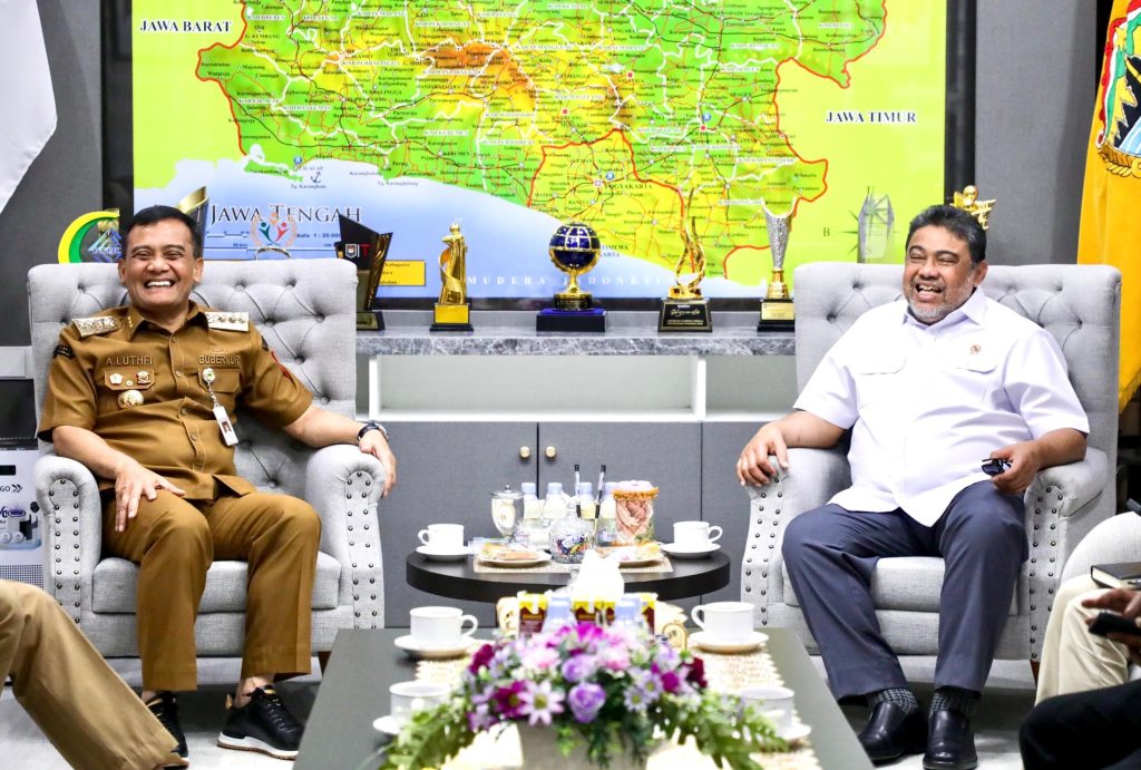 Jateng Perkuat Proteksi Buruh dan Cegah PHK Gubernur Jawa Tengah Ahmad Luthfi dan Penasihat Khusus Presiden Bidang Ketenagakerjaan dan Kesejahteraan Buruh, Said Iqbal. (GOnews.id)