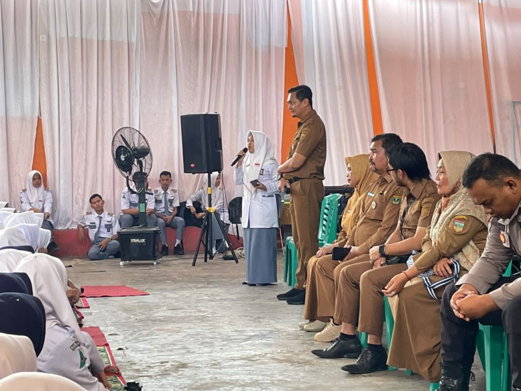 Pertemuan mediasi kasus dugaan pelecehan di SMAN 1 Solok Selatan yang dihadiri pihak sekolah, orang tua, dan unsur terkait, Rabu (29/7/2026). ( Dioni/Gonews.id)