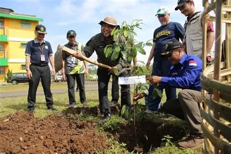 Unsil Pimpin Gerakan Tanam Pohon Serentak Bersama 38 PTN