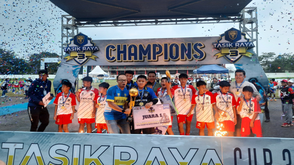 FGP Cup Satukan Tiga Generasi Lewat Turnamen Sepak Bola