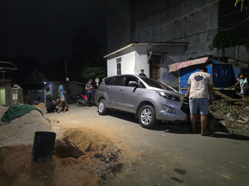 DPRD Desak Evaluasi Proyek Jargas di Tanjung Laut Mobil warga diduga masuk lubar galian jargas