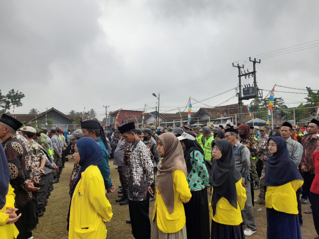 Santri Mahasiswa Khalifa Ikuti Upacara HUT RI ke-81