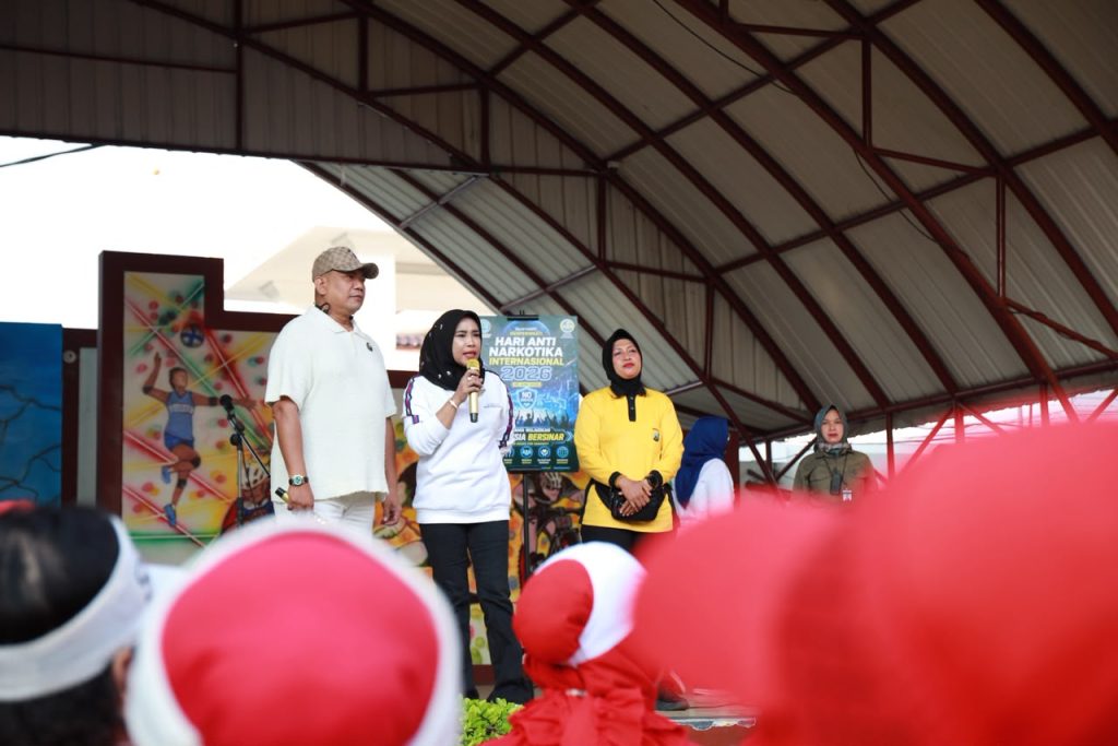 Wabup Mimik Idayana Ajak Warga Perkuat Peran Keluarga dan Lingkungan untuk Wujudkan Sidoarjo Bersih dari Narkoba Wabup Sidoarjo Hj.Mimik Idayana Deklarasi Sidoarjo Merdeka Tanpa Narkoba Minggu(2/8/2026)