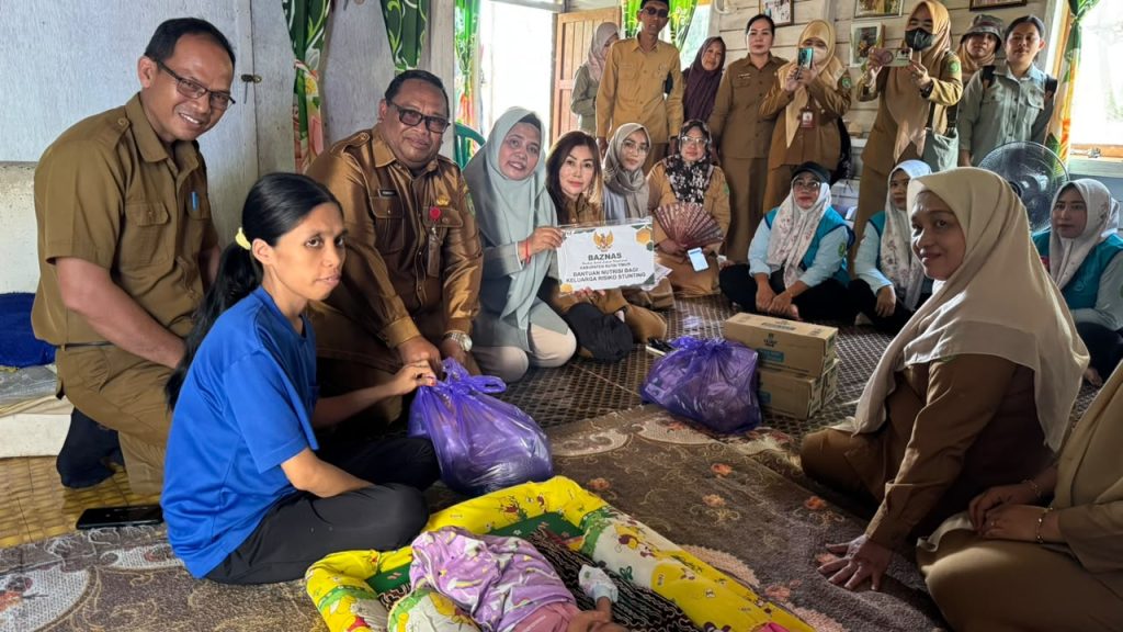 DPPKB Kutim Pantau Dua Keluarga Risiko Stunting DPPKB Kutim memantau dua keluarga risiko stunting di Sangkulirang