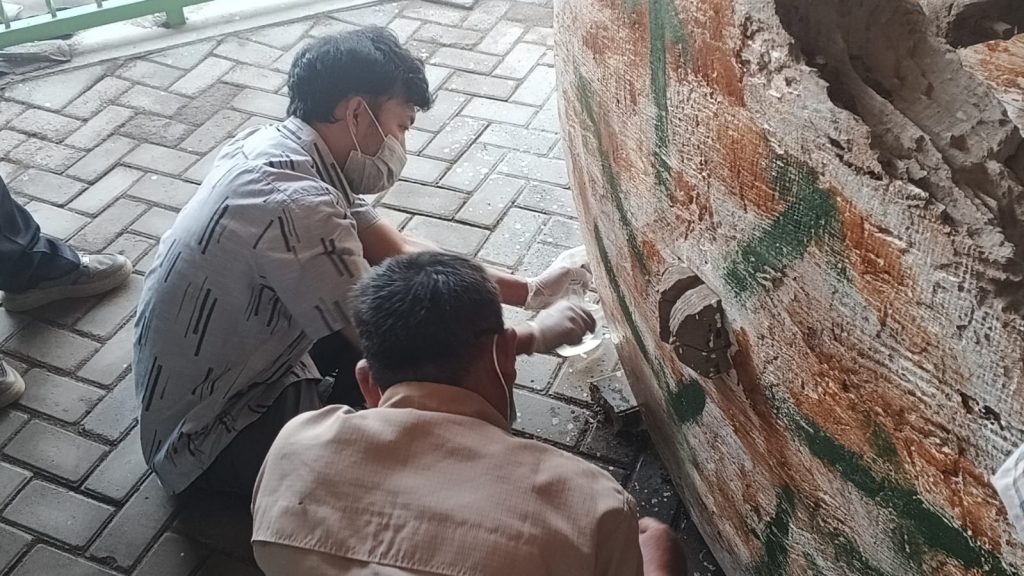 BPK Jatim Bersihkan Cikar Mbah Gleyor Usai Vandalisme Tim BPK Jawa Timur bersama Dinas Pariwisata dan Kebudayaan Kabupaten Kediri melakukan uji pembersihan Cikar Mbah Gleyor setelah menjadi sasaran vandalisme, Rabu (12/8/2026).