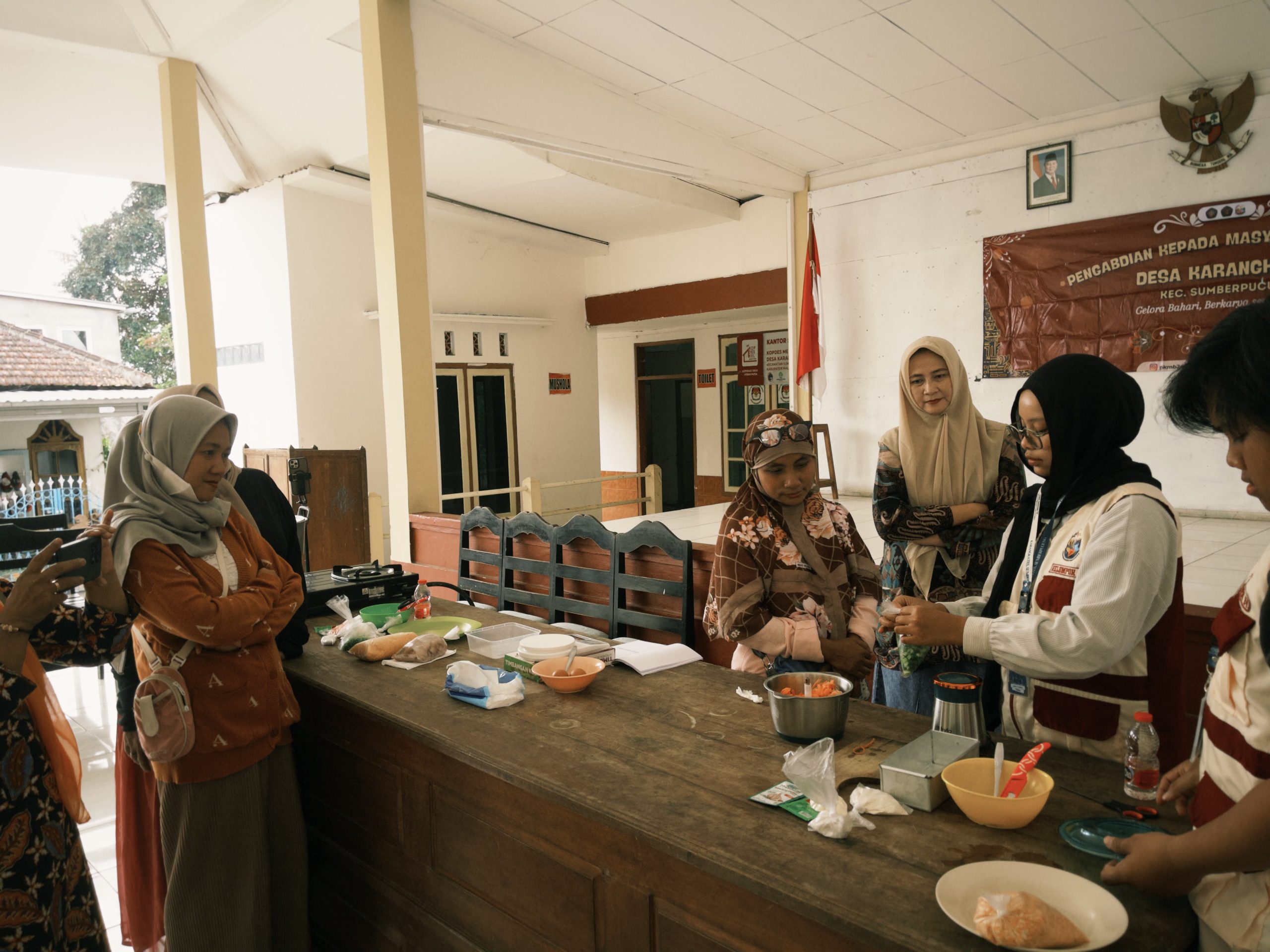Mahasiswa FPIK UB mengembangkan nugget lele untuk meningkatkan nilai hasil perikanan dan peluang usaha warga Karangkates.