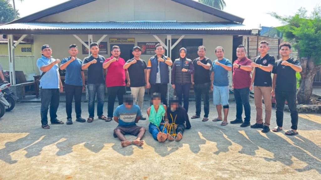 Dugaan Penyekapan dan Pemerkosaan Bersama-sama di Air Bangis, Polisi Meringkus Empat Pelaku Tim Opsnal Sat Reskrim Polres Pasaman Barat berhasil mengamankan empat tersangka kasus pemerkosaan bersama-sama di Air Bangis. (Saipen/GOnews.id)