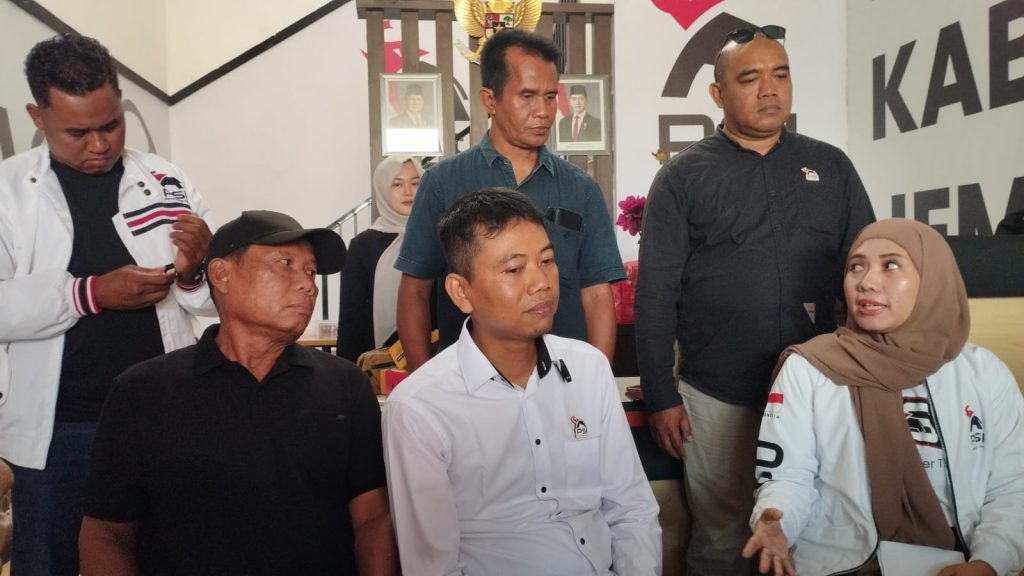 PSI Jember Akan Resmikan Kantor Baru, Fera: Rumah Solidaritas untuk Masyarakat Ketua DPD PSI Kabupaten Jember Fera Eka Aulina, di kantor DPD PSI Jember. Foto Edi Mulyono