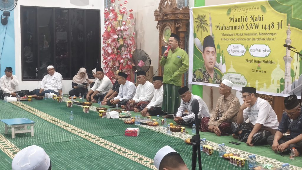 Maulid Nabi 1448 H di Masjid Baitul Muhibbin, Ustadz Muhammad Arif Tekankan Istiqamah Meneladani Rasulullah Ustadz Muhammad Arif saat memberikan tausiah di Masjid Baitul Muhibbin Simono Sangatta Utara, Sabtu (15/8/2026) (Wahyu/GOnews.id)