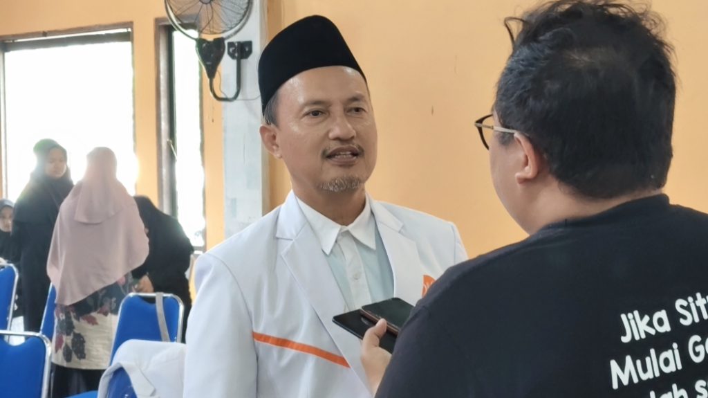 PKS Bontang Gelar Upacara HUT RI ke-81, Saeful Rizal Ajak Warga Isi Kemerdekaan dengan Kontribusi Positif Saeful Rizal, Ketua DPD PKS Bontang