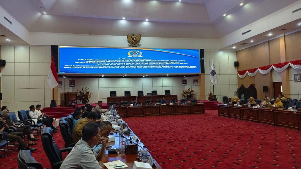 DPRD Bontang Soroti Lonjakan Tagihan Sengketa KMP Roro Rapat Dengar Pendapat (RDP) bersama Direksi PT Bontang Transport, Perumda Aneka Usaha dan Jasa (AUJ), serta sejumlah instansi terkait di Gedung DPRD Bontang, Senin (3/8/2026)