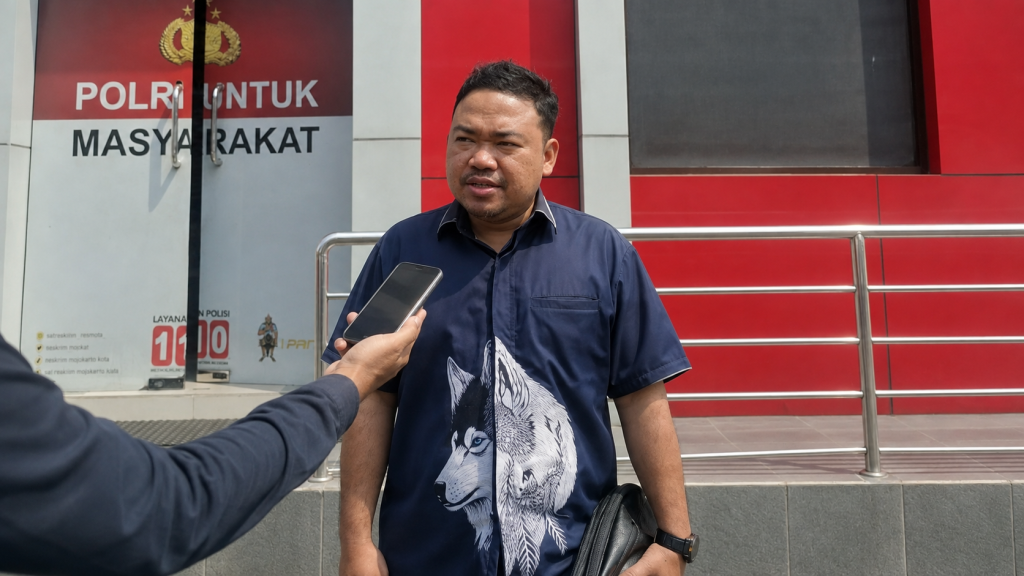 Kasus Dugaan Penipuan Terus Bergulir, Mantan Lurah Kota Mojokerto Berjanji Lunasi Kerugian Korban Senilai Rp211 Juta Kuasa hukum korban ANL, Jaka Prima (AN/GOnews.id)