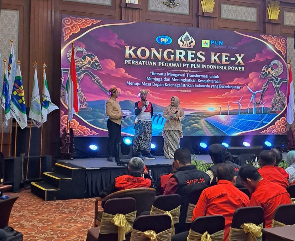 Seni Budaya Menjadi Pesan Persatuan di Kongres ke-X PP-IP Teater Lingkar Semarang tampil membawakan “Persembahan Budaya Nusantara” dalam rangkaian pembukaan Kongres ke-X PP-IP di Hotel Santika Semarang