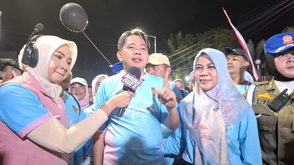 Jember Harus Bangkit! Gus Fawait: Tidak Boleh Tidur Lagi, Menuju Jember Baru dan Jember Maju Bupati Jember Muhammad Fawait saat baru tiba di garis finish Tajemtra. Foto Edi Mulyono