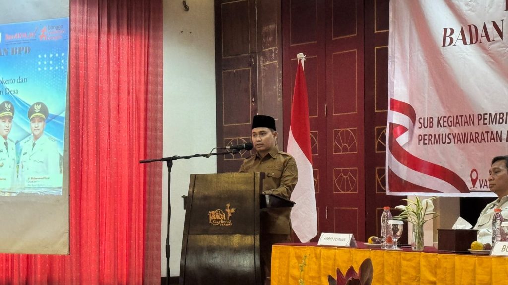 Gus Barra Dorong BPD Mojokerto Berintegritas dan Aspiratif Bupati Mojokerto Muhammad Albarraa atau Gus Barra ketika membuka kegiatan Pembinaan Peningkatan Kapasitas Anggota BPD dalam rangka fasilitasi pengisian keanggotaan BPD serentak periode 2027–2035 se-Kabupaten Mojokerto di Hotel Vanda Gardenia, Trawas, Selasa (8/9/2026) (foto:Diskominfo)