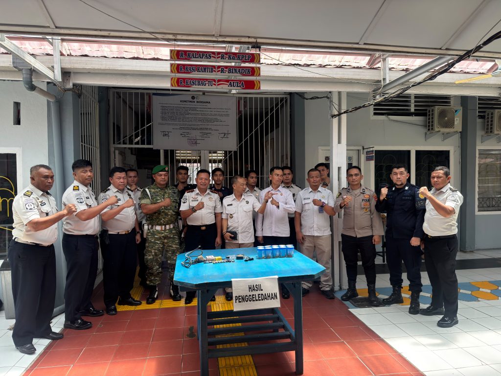 Razia Lapas Muaro Sijunjung, Barang Terlarang Disita
