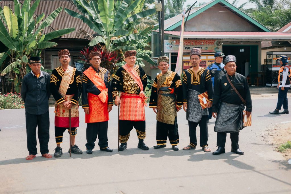 Pengukuhan KAN Sungai Aua Diwarnai Penolakan