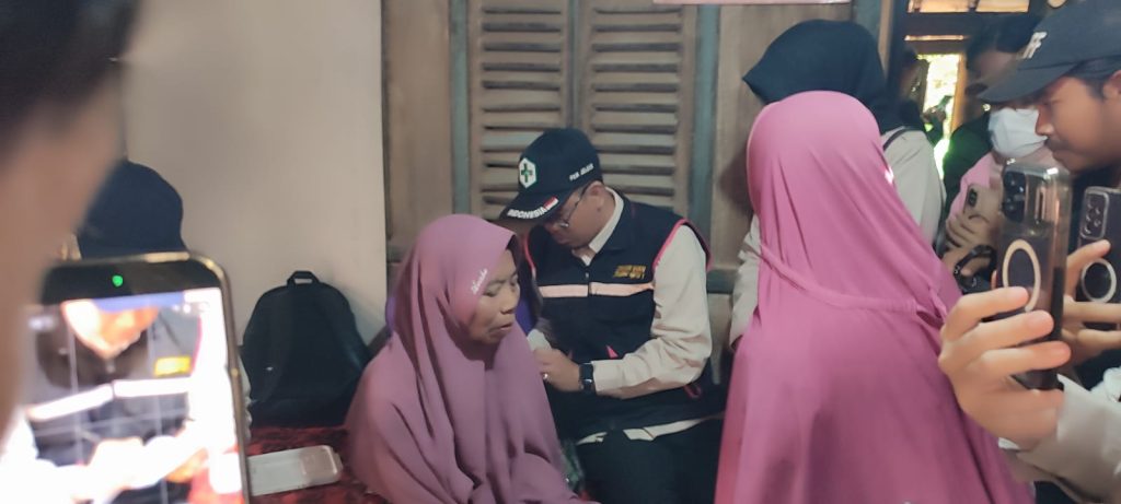 Bukan Sekadar Datang ke Rumah, Begini Cara Home Care Jember Menjangkau Warga yang Sulit Akses Layanan Kesehatan Pelayanan Home Care pemkab jember. Foto Istimewa