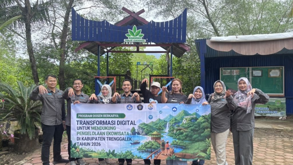 Penguatan Pengelolaan Ekowisata Pantai Berbasis Digital: Dosen FPIK UB Dampingi Optimalisasi Media Sosial Destinasi Mangrove Pancer Cengkrong, Trenggalek
