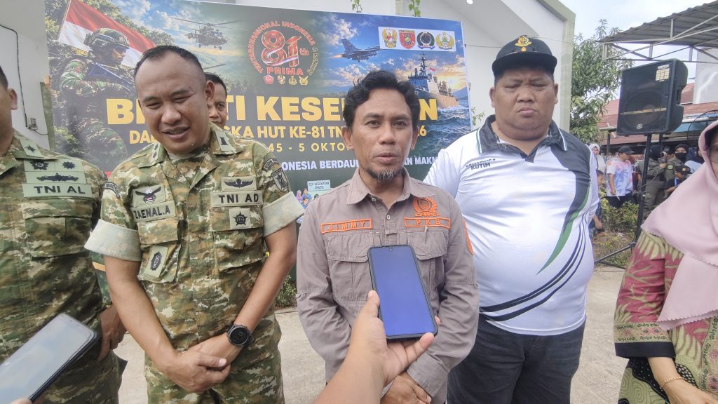 Ketua DPRD Kutim Jimmi Apresiasi Bakti Kesehatan TNI, Manfaatnya Langsung Dirasakan Warga Ketua DPRD Kutai Timur (Kutim) Jimmi saat menghadiri bakti kesehatan dan bakti sosial dalam rangka HUT ke-81 TNI di Koramil 0909-01/Sangatta, Sangatta Utara, Minggu (20/9/2026).