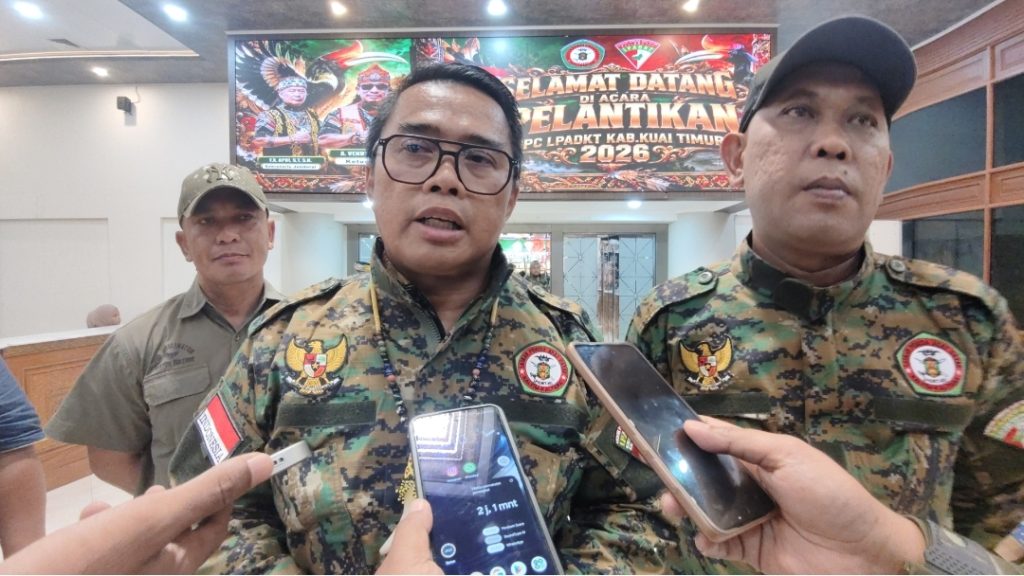 Mahyunadi Dorong LPADKT Jadi Perekat Persatuan Kutim Mahyunadi saat diwawancarai di GSG Bukit Pelangi, Jumat (2/10/2026).