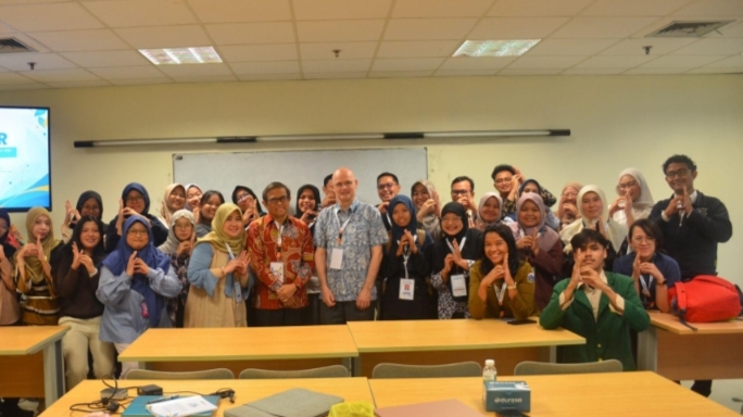 Para akademisi, peneliti, dan peserta dari berbagai negara menghadiri The 12th Southeast Asia Design Research (SEA-DR) International Conference 2026 yang diselenggarakan FMIPA Universitas Negeri Jakarta pada 28–29 September 2026.