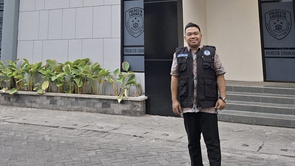 Kasus Dugaan Pencabulan Anak Disabilitas di Sidoarjo Jadi Sorotan, Komnas PA Jatim Minta Kepastian Proses Hukum Sekretaris Jenderal Komnas PA Jawa Timur, Jaka Prima, SH., MH., M.Pd.