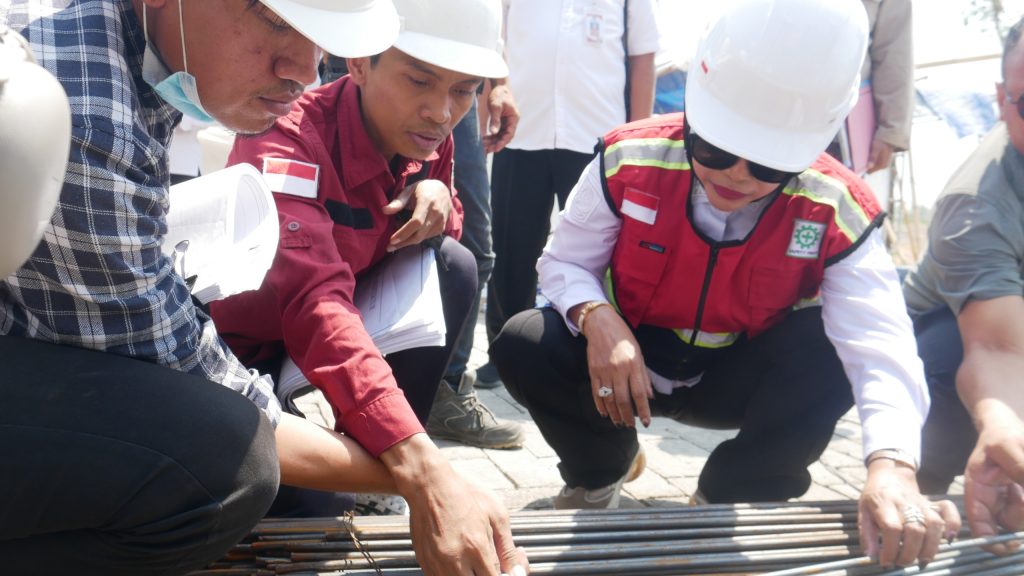 Wabup Mimik Cek Proyek Gedung HD RSUD Sidoarjo Barat